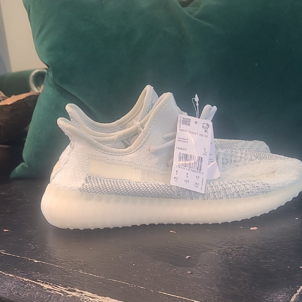 Mens Yeezy Boost 350 V2 Cream Sneakers